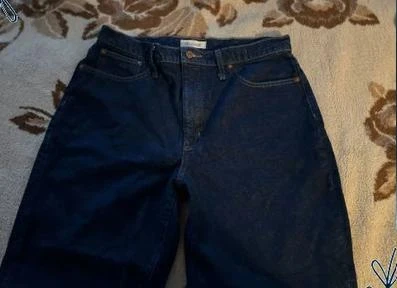 Um Par de Jeans Feminino Promocional Marca MADEWELL – photo 2